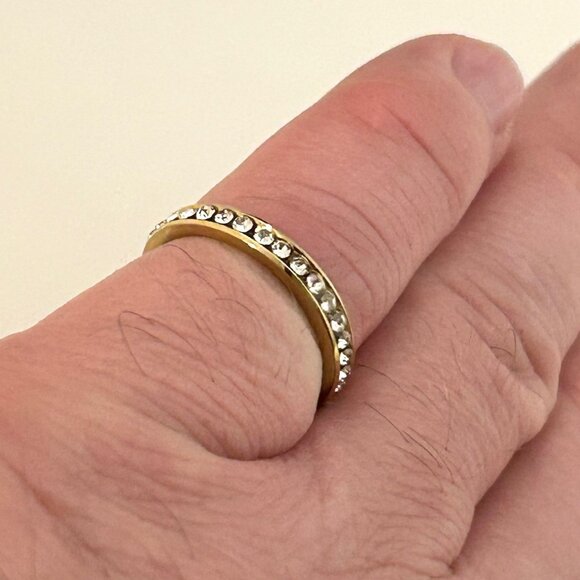 Gold Tone Ring with clear rhinestones, Size 5.5 Unisex - Picture 3 of 3